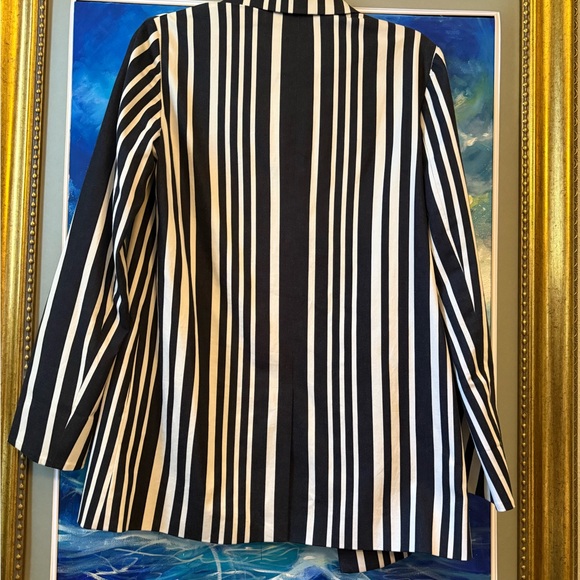 Alice + Olivia Black and White Striped Blazer Jacket - Picture 2 of 3
